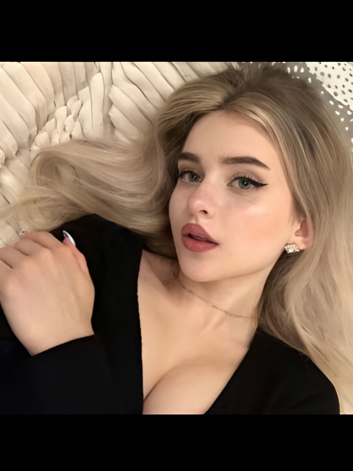 Инга привлекальеная девушка из Струнино цена от 10000 руб