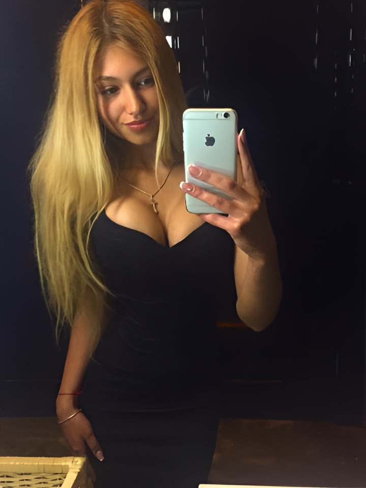 Кира привлекальеная девушка из Струнино цена от 10000 руб