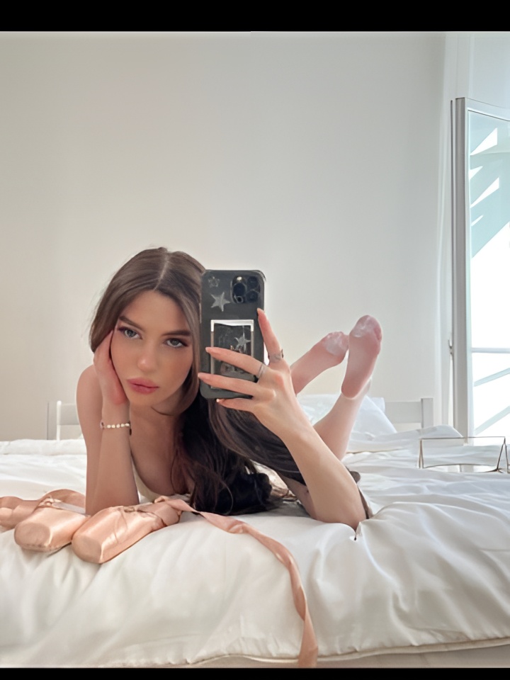 Василиса привлекальеная девушка из Струнино цена от 10000 руб