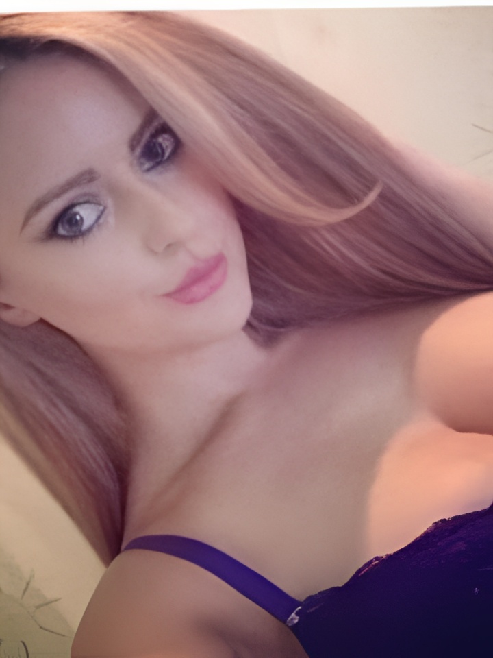 Юля привлекальеная девушка из Струнино цена от 3000 руб