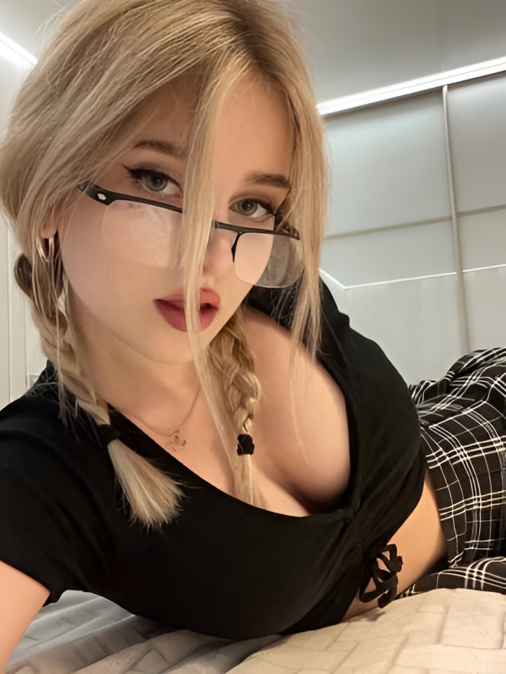 Индивидуалка Флора, доступна для личного знакомства от 5000 руб