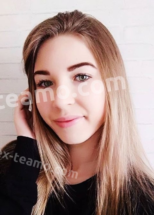 Карина привлекательная девушка из Струнино цена от 2000 руб