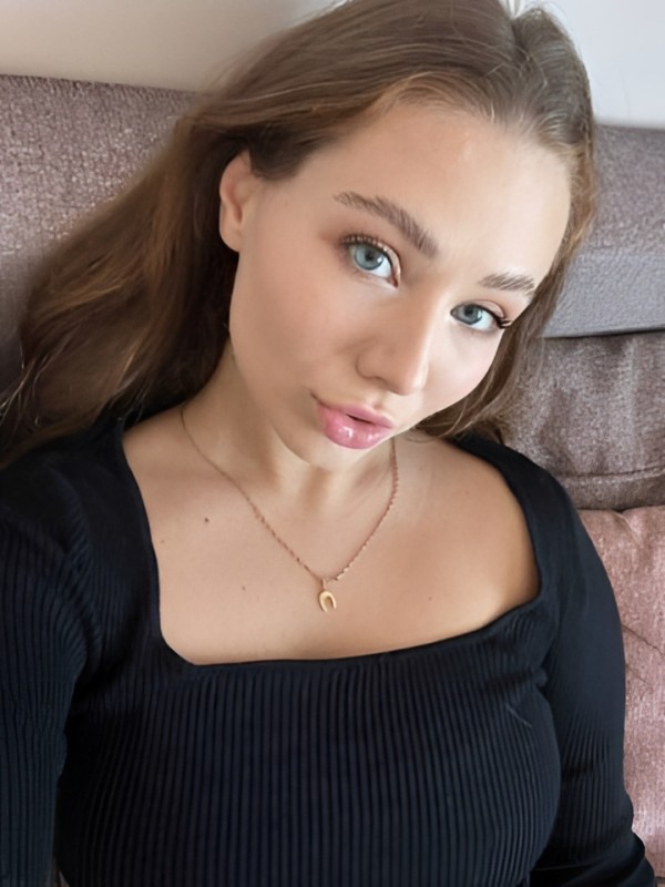 Элина привлекательная девушка из Струнино цена от 5000 руб