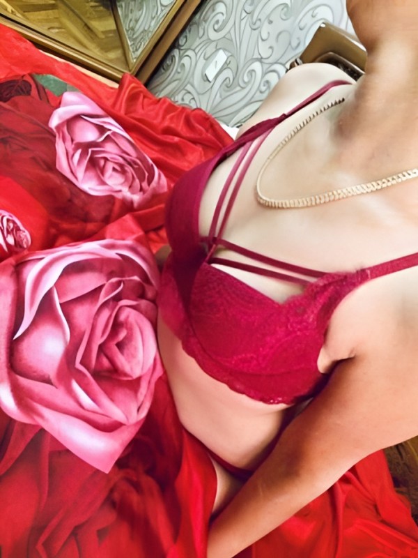 Римма привлекательная девушка из Струнино цена от 3000 руб