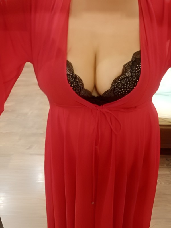 Юстина привлекательная девушка из Струнино цена от 2000 руб