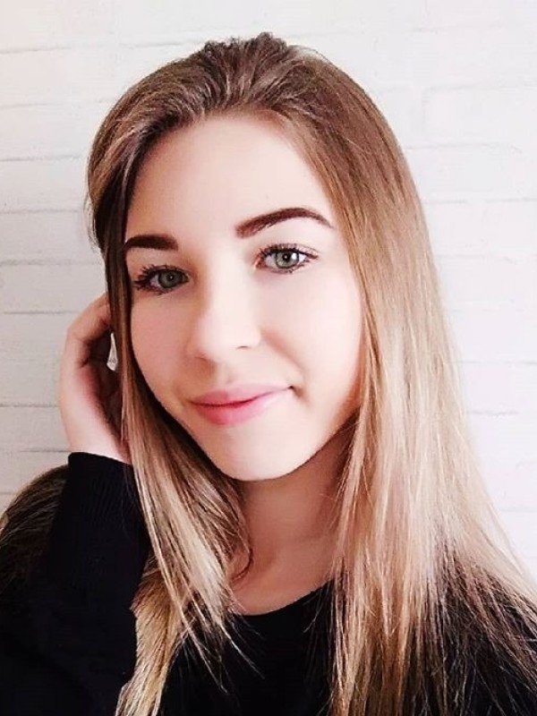 Карина привлекательная девушка из Струнино цена от 2000 руб