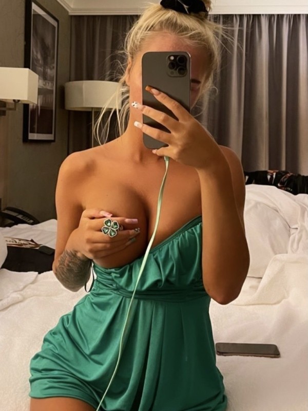 Рита привлекательная девушка из Струнино цена от 6000 руб